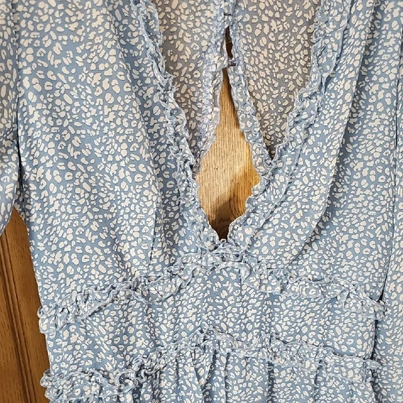 Chic Long Sleeve Blue Floral Dress - Picture 2 of 10